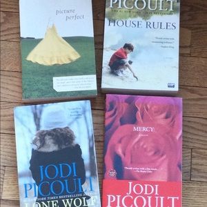 Jodi Picoult Book Lot of 4